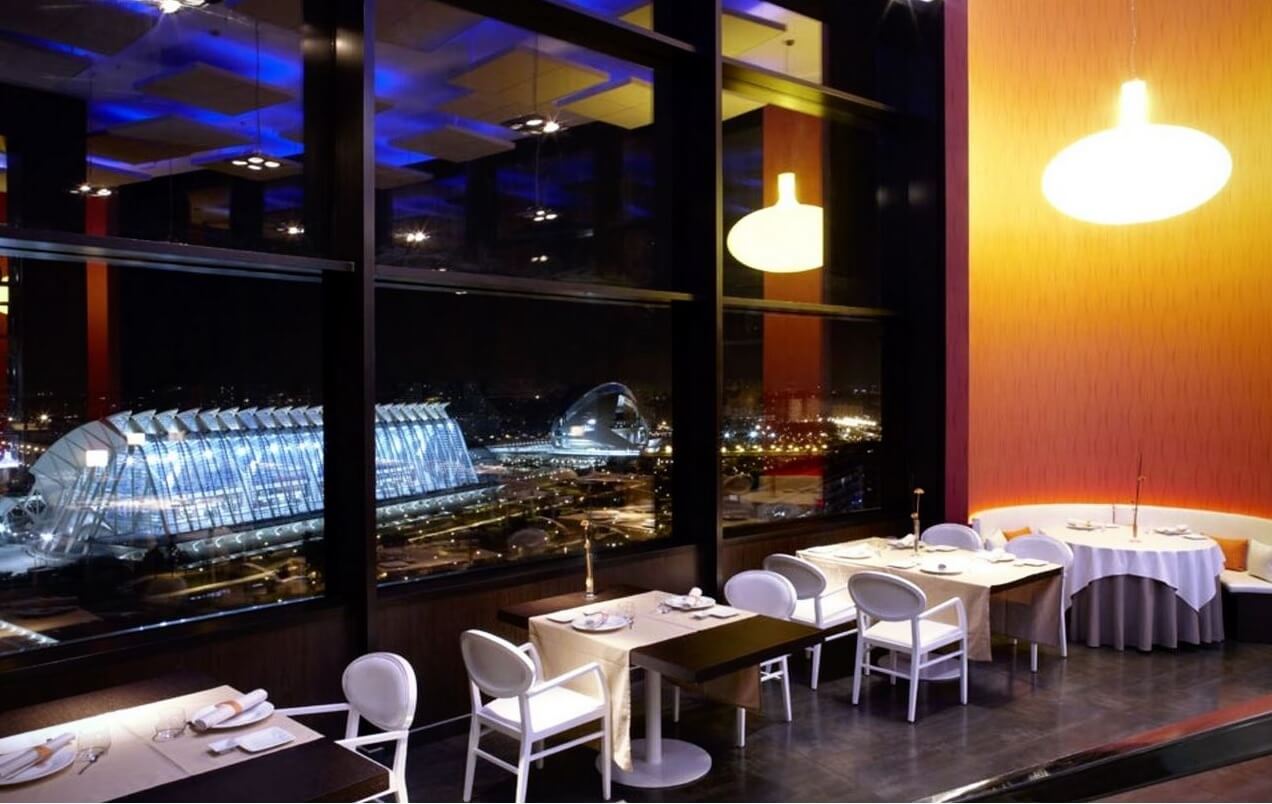 Ресторан Vertical находится по соседству с городом науки и искусства и является одним из самых популярных в Валенсии