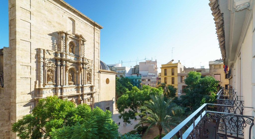 У многих собственников жилья, кто сдаёт апартаменты в краткосрочную аренду туристам в Валенсии, возникает вопрос, как получить лицензию на сдачу квартиры.