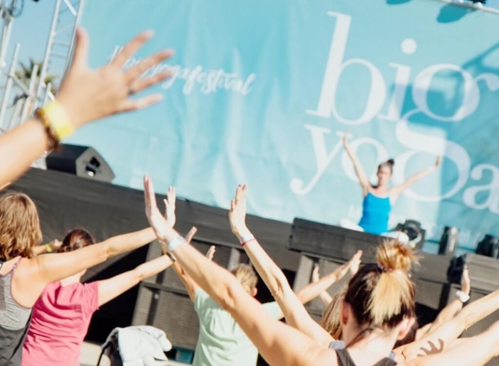 В выходные 23 и 24 июня в зоне морского порта Валенсии пройдёт фестиваль йоги Big Yoga, который объединит более 1000 поклонников йоги со всего мира