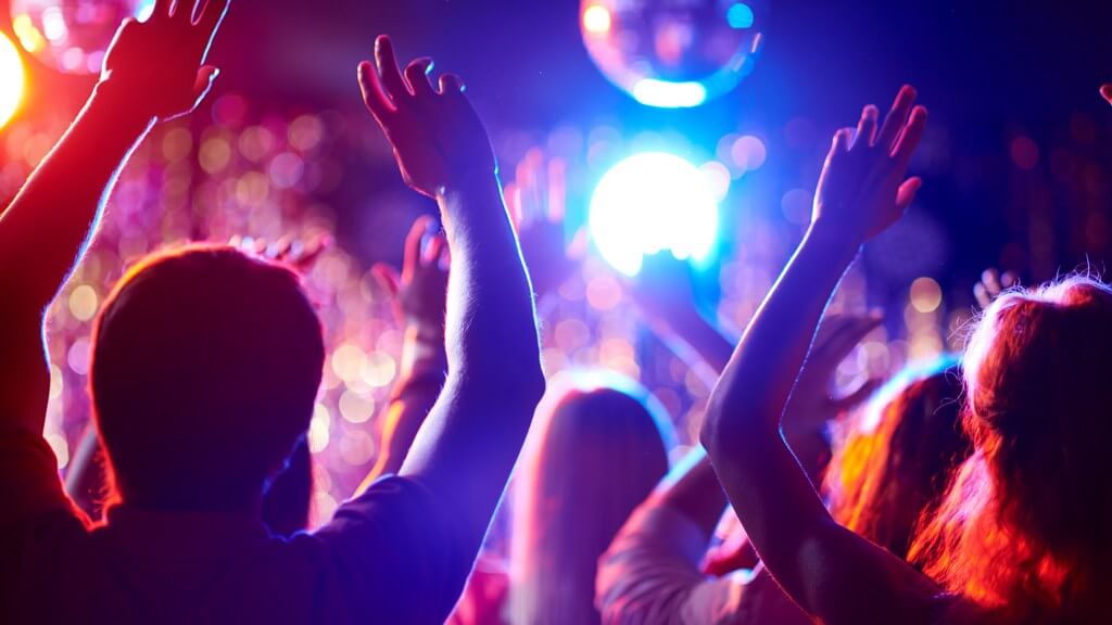 В июле и августе на территории развлекательного комплекса Heron City в Патерне пройдёт серия бесплатных летних концертов с участием звезд мировой сцены