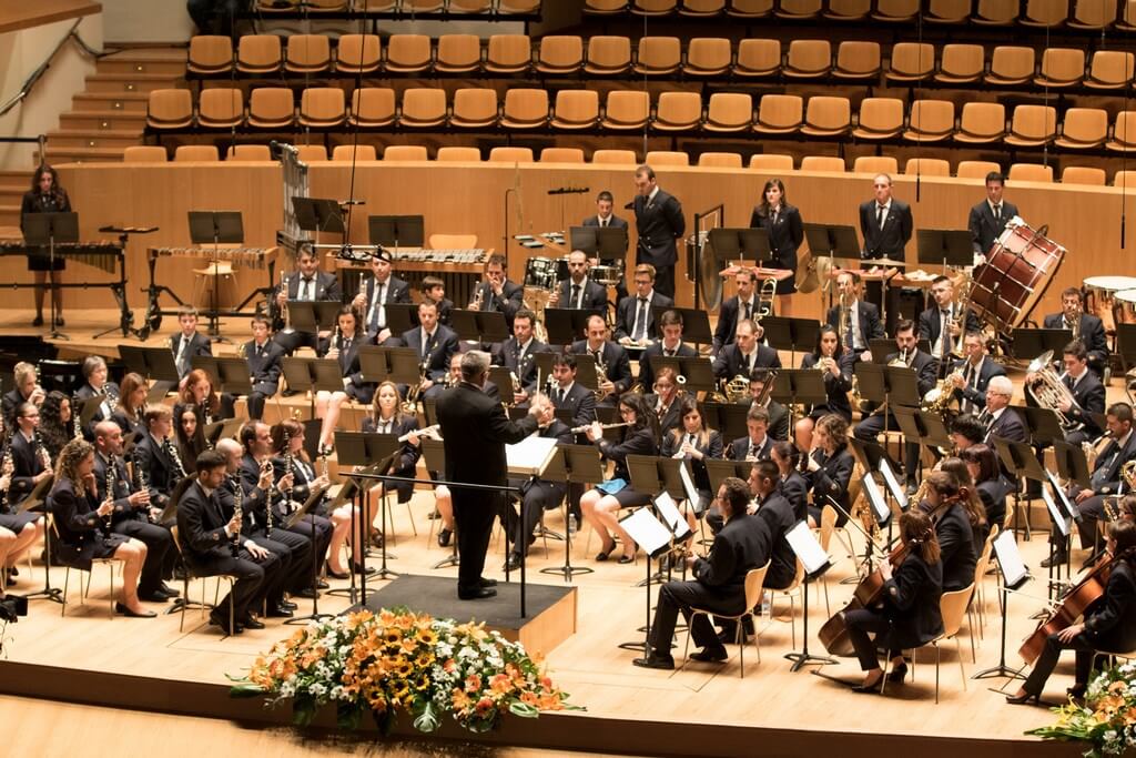 В этом году, как и на протяжении предыдущих 130, в Валенсии пройдёт ежегодный Смотр классических оркестров, который состоится в валенсийском Дворце музыки