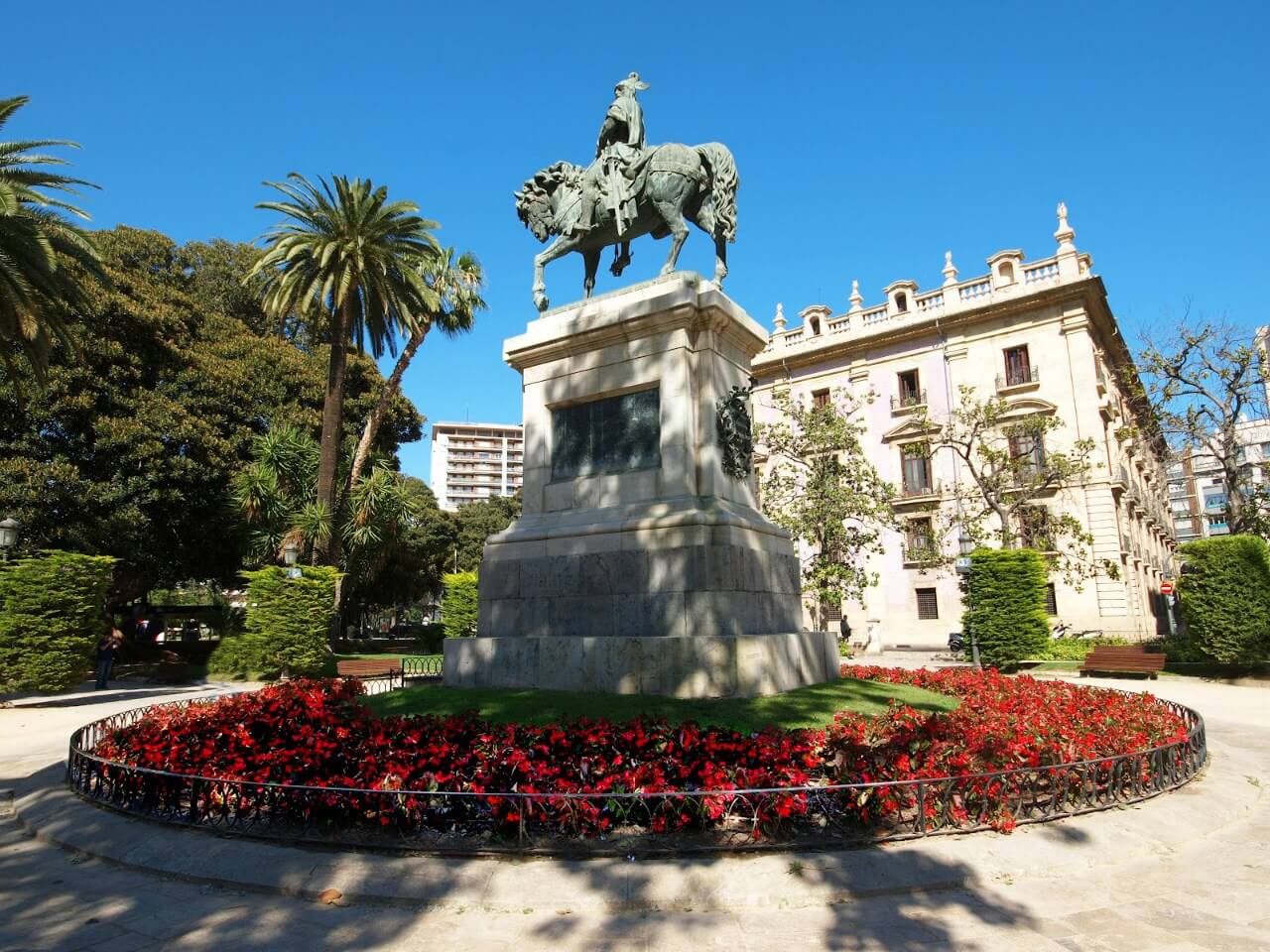 Парк Альфонсо Великодушного в городе Валенсия