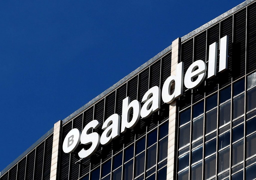 Компания Solvia выставила на торги участки земли,расположенные в разных регионах Испании, от банка Sabadell на общую сумму более миллиарда евро