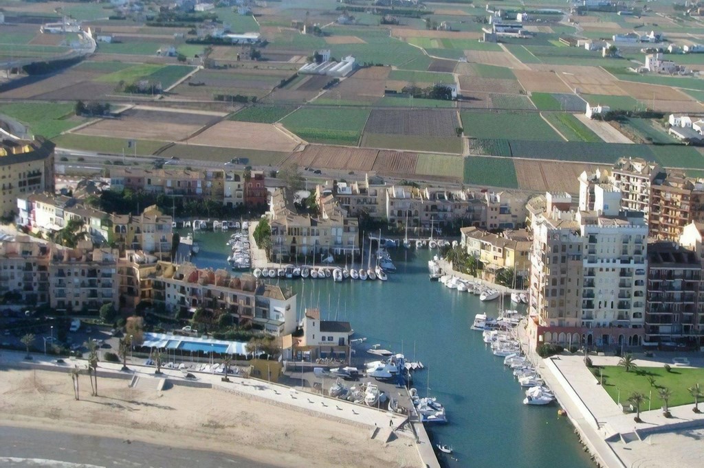 Курортный пригород в Валенсии, район Порт Саплайя (Port Saplaya) в городе Альборайя (Alboraya), известный как «Маленькая Венеция», будет перестроен и обновлён.