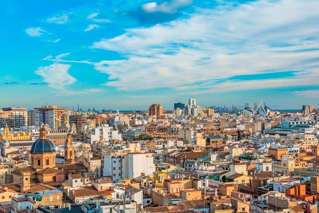 Эксперты рынка недвижимости отмечают, что Валенсия, третий по величине город Испании после Мадрида и Барселоны, практически исчерпала территориальные ресурсы. 