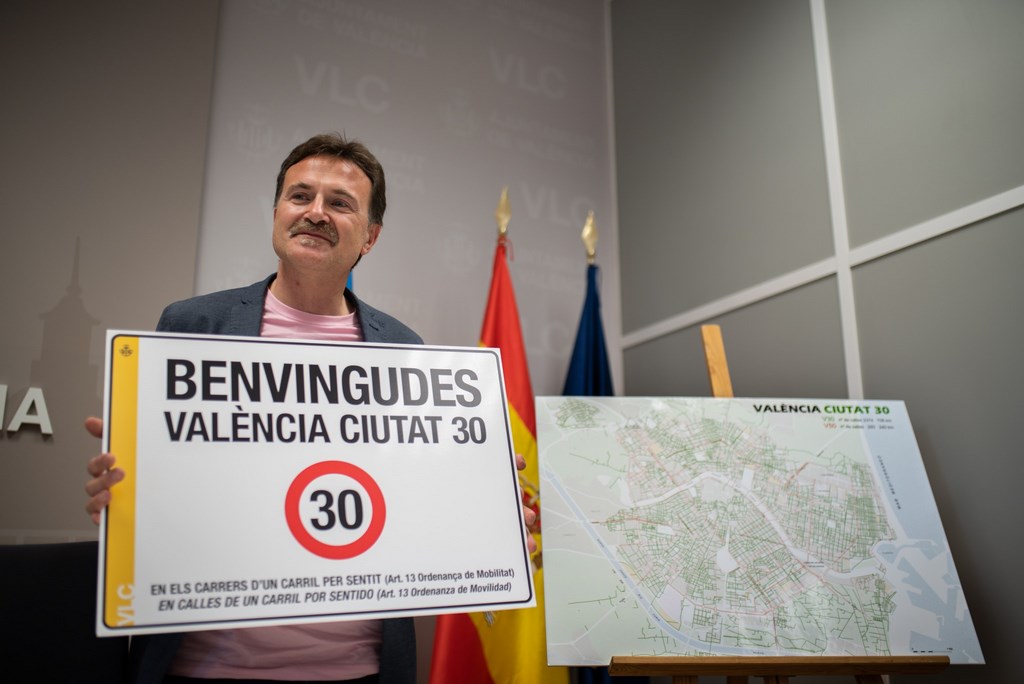 1 сентября 2019 года в Валенсии вступают в силу новые поправки к закону о безопасности уличного движения и управлению электросамокатами в пределах города.