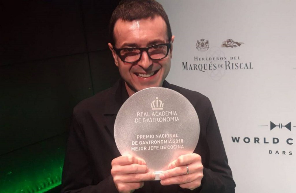 Рикард Камарена (Ricard Camarena), шеф одноимённого ресторана в Валенсии, получил Национальную премию в области гастрономии как лучший практикующий повар.