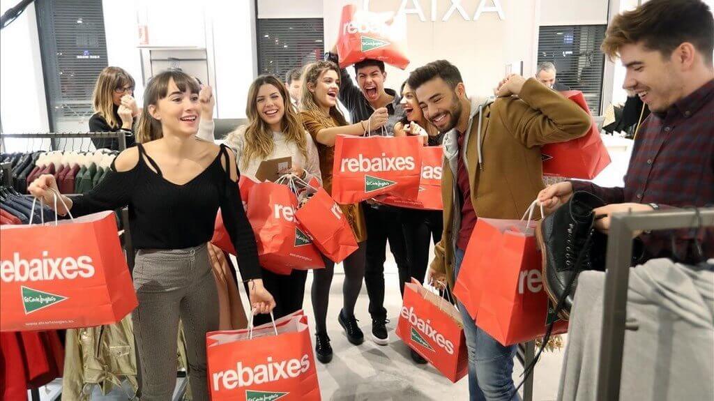 7 января в Испании стартовали рождественские распродажи. Крупнейшие торговые центры зазывали посетителей значительными скидками до 70% на одежду, обувь и пр.
