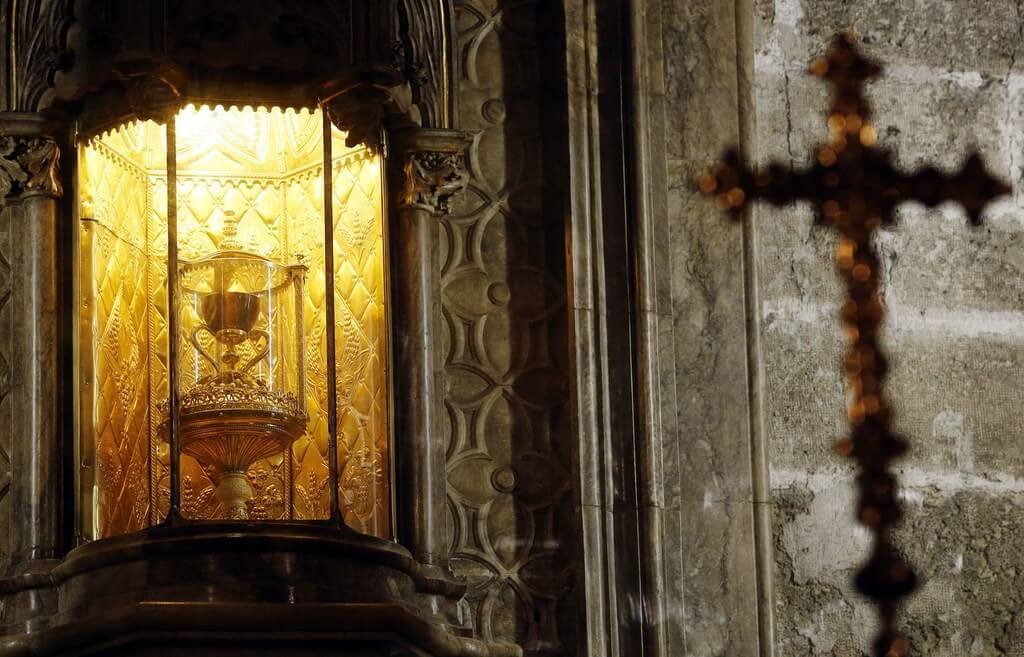 Валенсийский Священный Грааль (Santo Caliz) – это уникальная христианская реликвия, чья подлинность официально признана представителями Ватикана.
