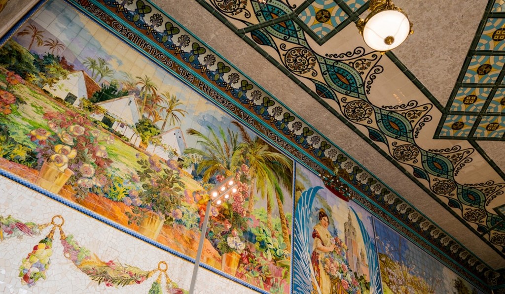 Мозаичный зал – жемчужина Северного вокзала в Валенсии