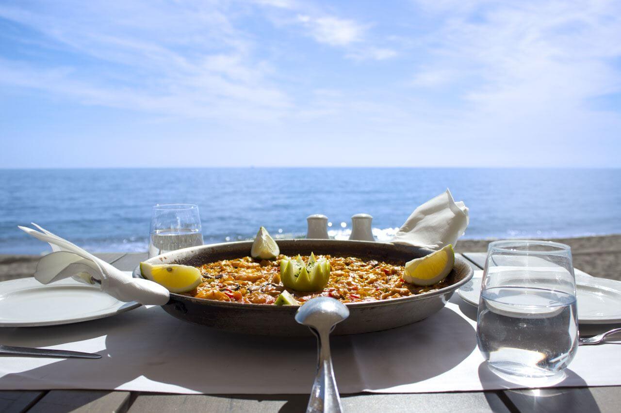 Паэлья с видом на море, Валенсия, побережье Валенсии, Рестораны на набережной Валенсии, Ресторан Валенсии