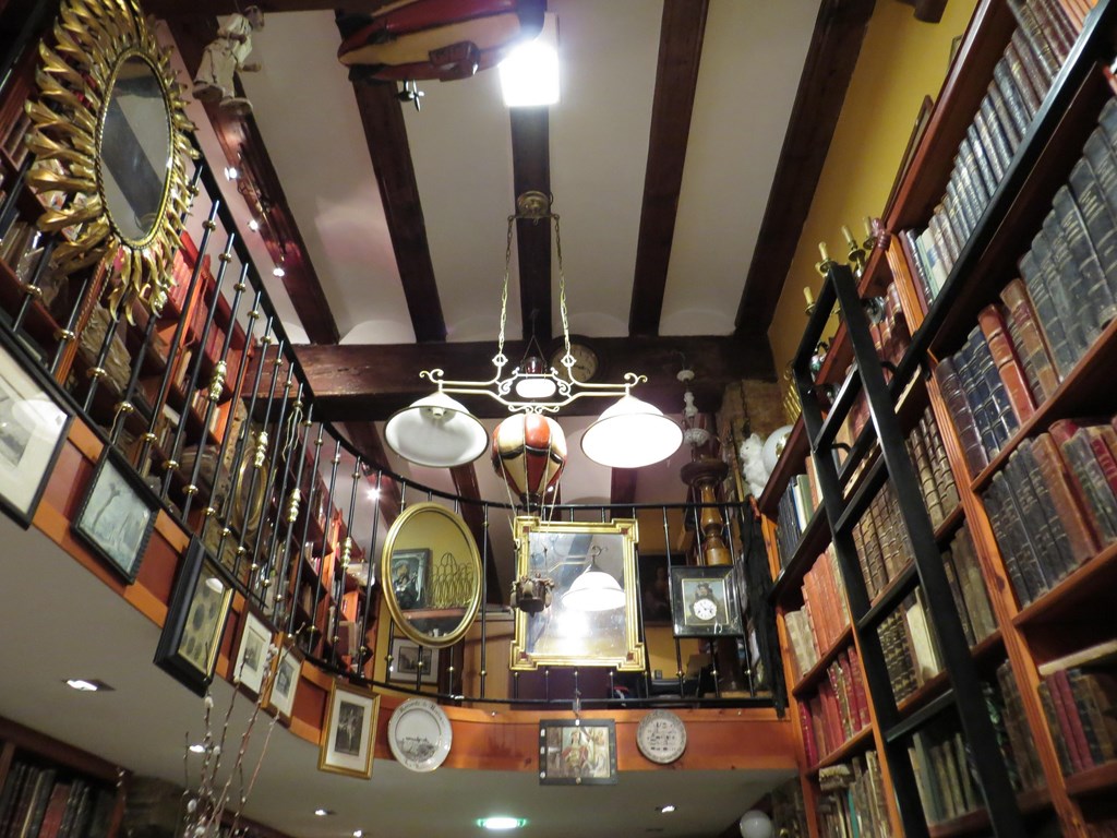 Самый красивый антикварный книжный магазин Валенсии