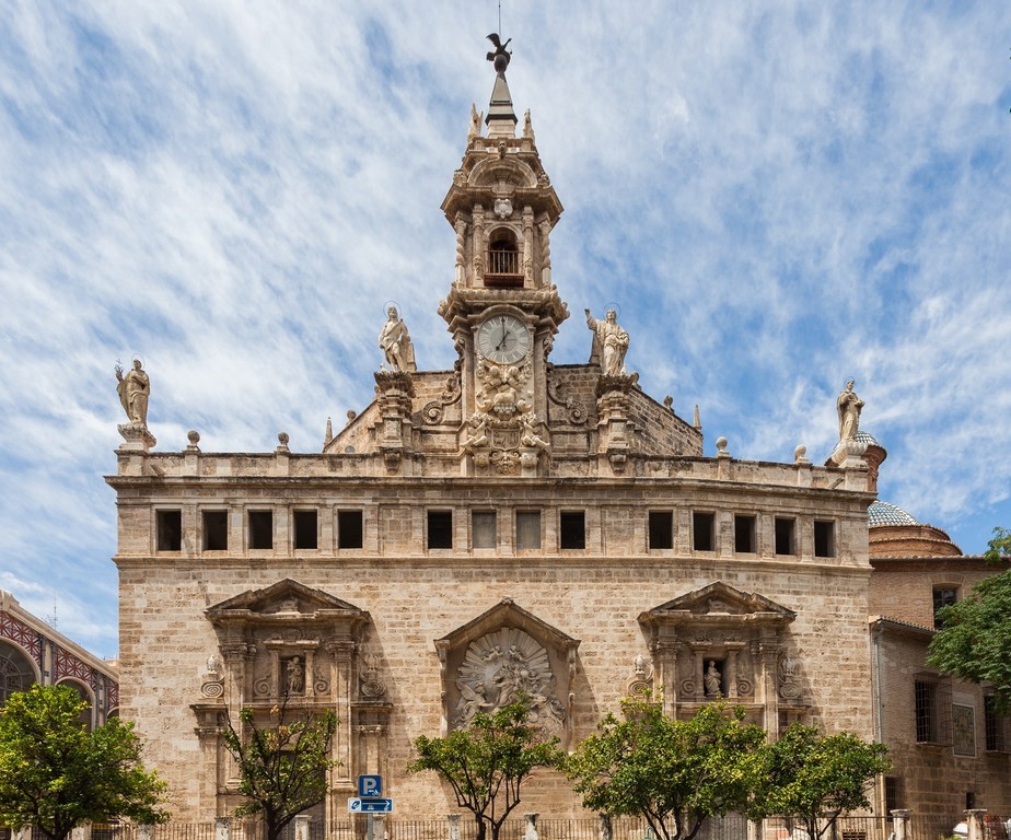Церковь Святых Иоаннов (La Real Parroquia de los Santos Juanes), также известная как Церковь Святого Иоанна у рынка - самый загадочный монумент Валенсии.