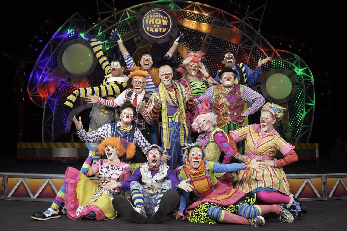 По традиции в период рождественских и новогодних праздников в Валенсию приезжают множество цирковых трупп, чтобы представить свои новейшие программы. 