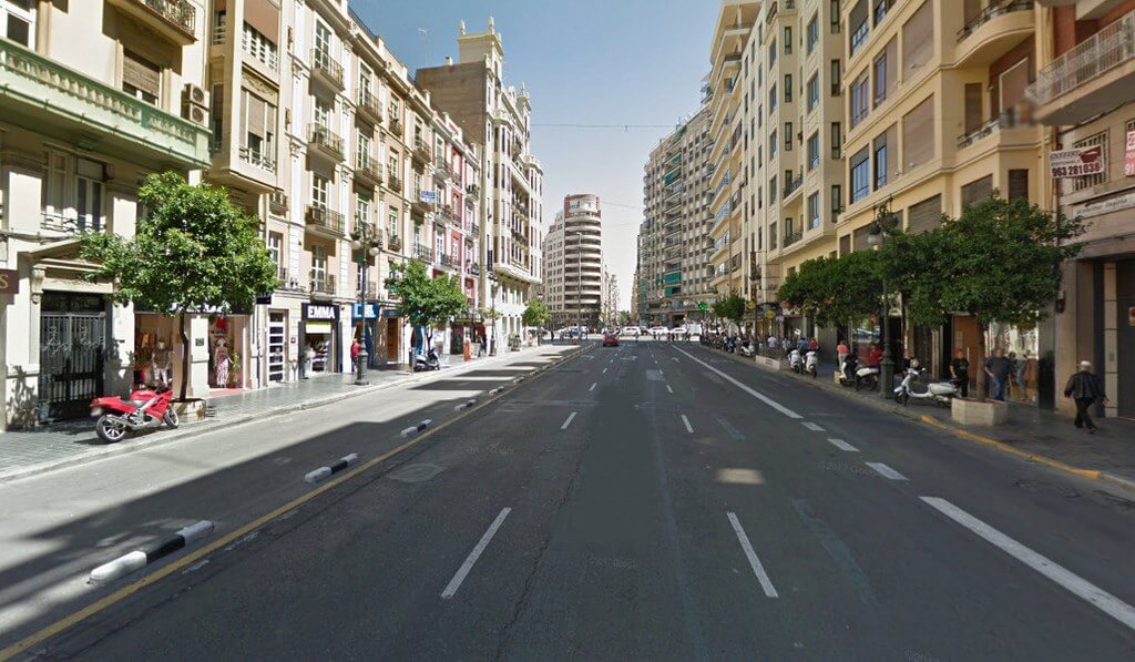 Улица Святого Викентия Мученика (calle de San Vicente Mártir) в Валенсии является самой длинной, и каждый её метр буквально наполнен историей.