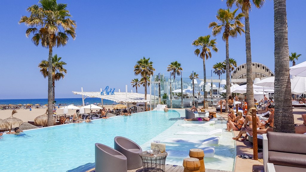 Marina Beach Club Valencia – развлекательный клуб на берегу моря