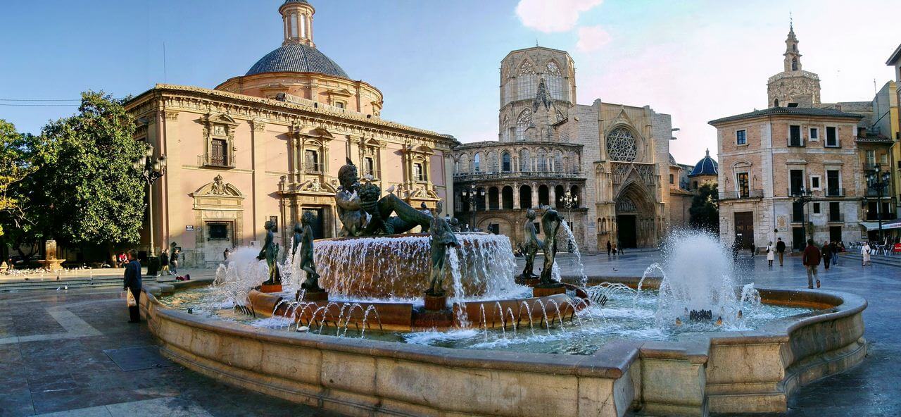 Plaza de la Virgen в Валенсии