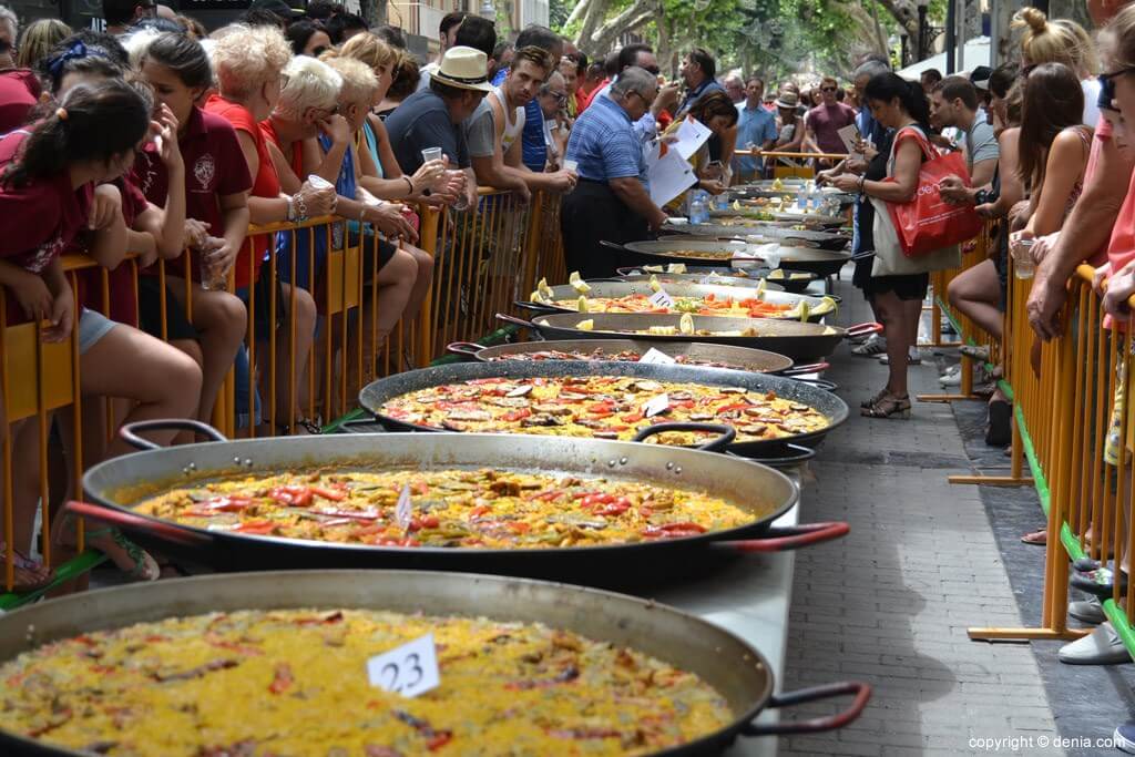В валенсийском городе Суэка вот уже на протяжении почти 60 лет проводится Международный конкурс по приготовлению самого известного валенсийского блюда - паэльи