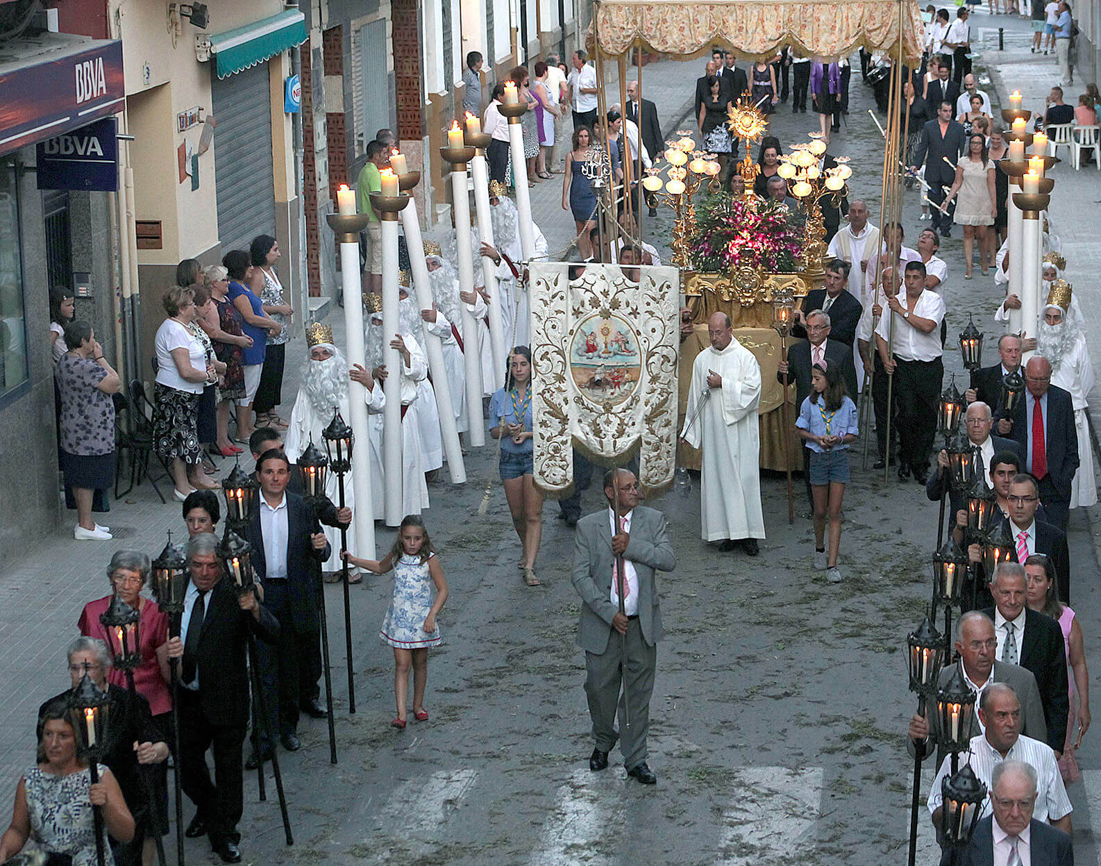 Процессия Сущности Иисуса в городе Валенсия, праздник Валенсии
