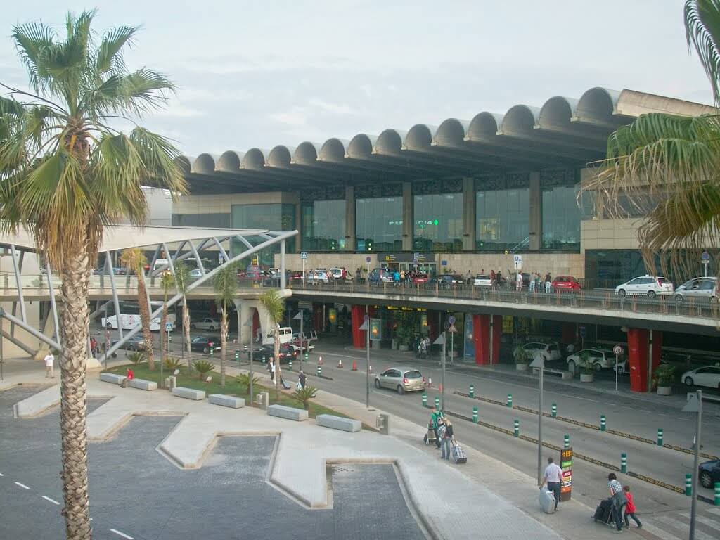 Аэропорт в городе Валенсия, Испания - Aeropuerto de Valencia